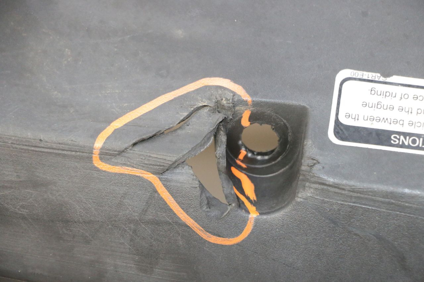 photo de BAS DE CAISSE KYMCO AGILITY NAKED RENOUVO 2T 50 (2011 - 2018) - Inspection visuelle