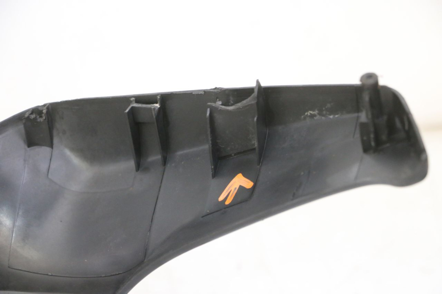 photo de BAS DE CAISSE KYMCO AGILITY NAKED RENOUVO 2T 50 (2011 - 2018) - Gros plan technique