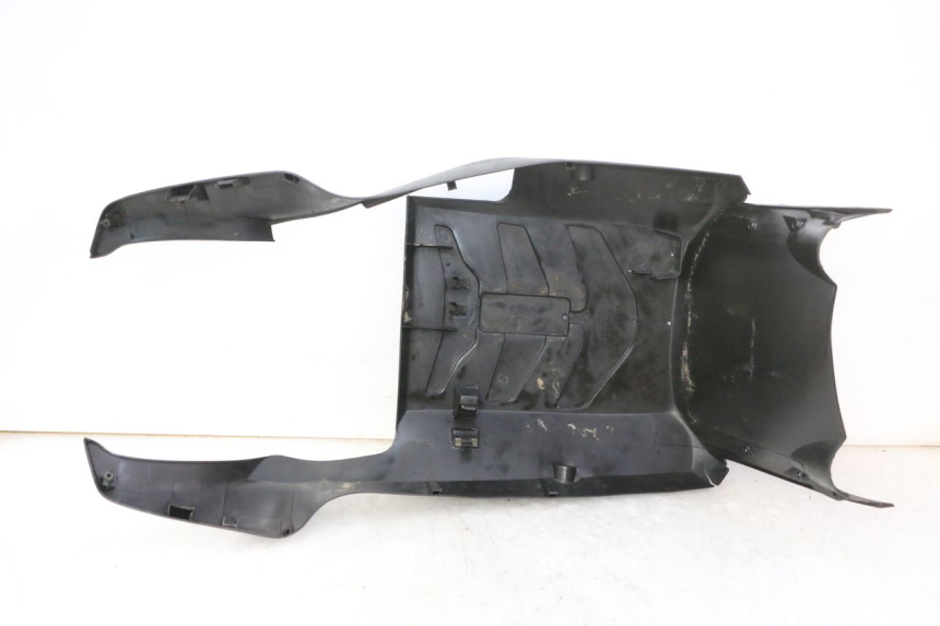 photo de BAS DE CAISSE KYMCO AGILITY NAKED RENOUVO 2T 50 (2011 - 2018) - État de surface