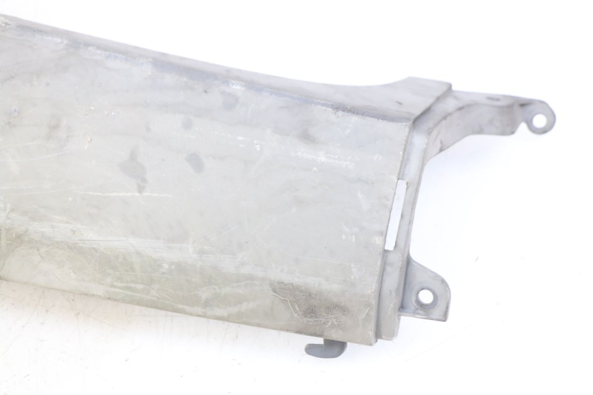 photo de BAS DE CAISSE ARRIERE DROIT HONDA FES PANTHEON 2T 125 (1998 - 2002) - Autre angle de vue