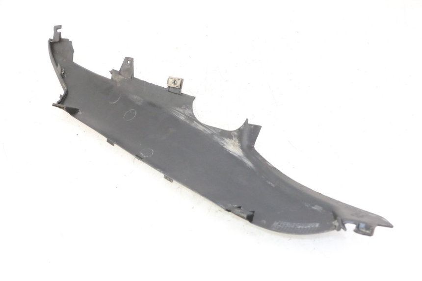 photo de BAS DE CAISSE ARRIERE DROIT GILERA NEXUS 300 (2008 - 2013) - Détail de la pièce