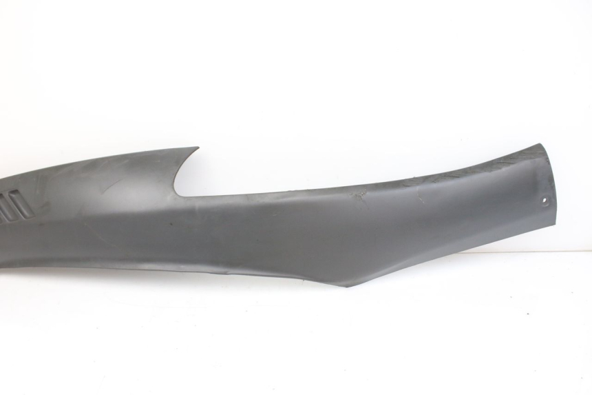 photo de BAS DE CAISSE ARRIERE DROIT PIAGGIO HEXAGON 2T 125 (1994 - 1998) - Zoom état d’usage