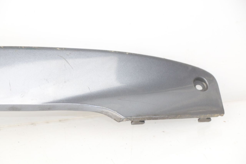 photo de BAS DE CAISSE ARRIERE DROIT KYMCO LIKE 4T 50 (2009 - 2018) - Zoom composants