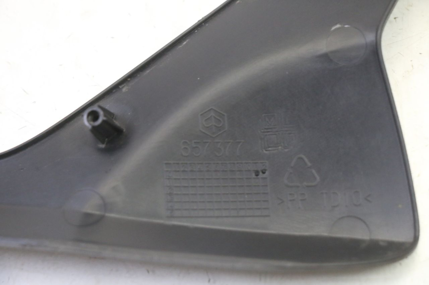 photo de BAS DE CAISSE ARRIERE DROIT PIAGGIO MP3 HPE 310 (2024 - 2025) - Vue d’ensemble