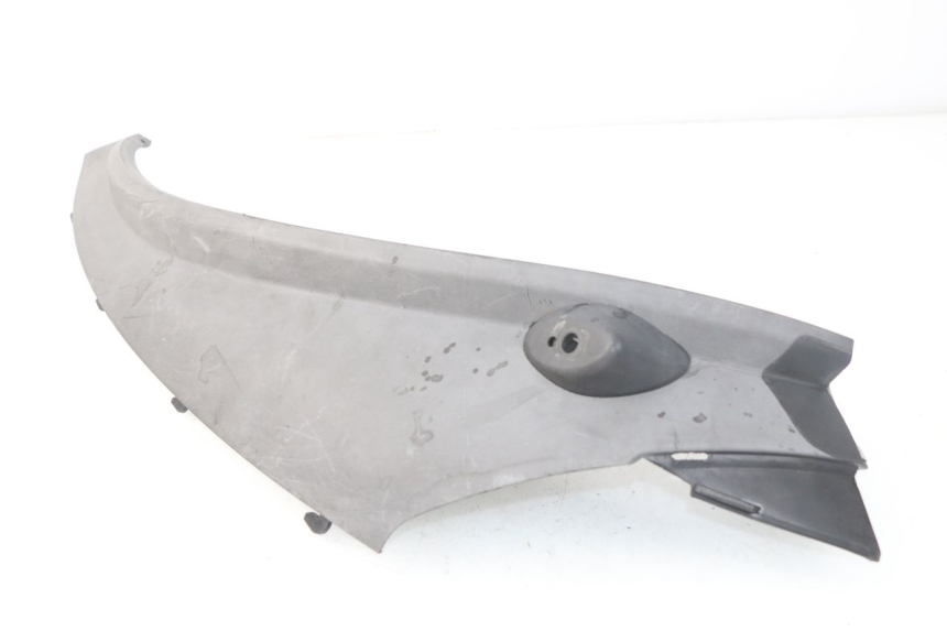 photo de BAS DE CAISSE ARRIERE DROIT PIAGGIO MP3 LT 400 (2007 - 2012) - Détail de la pièce