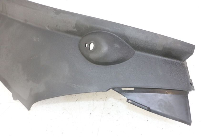 photo de BAS DE CAISSE ARRIERE DROIT PIAGGIO MP3 LT 300 (2010 - 2016) - Détail de la pièce