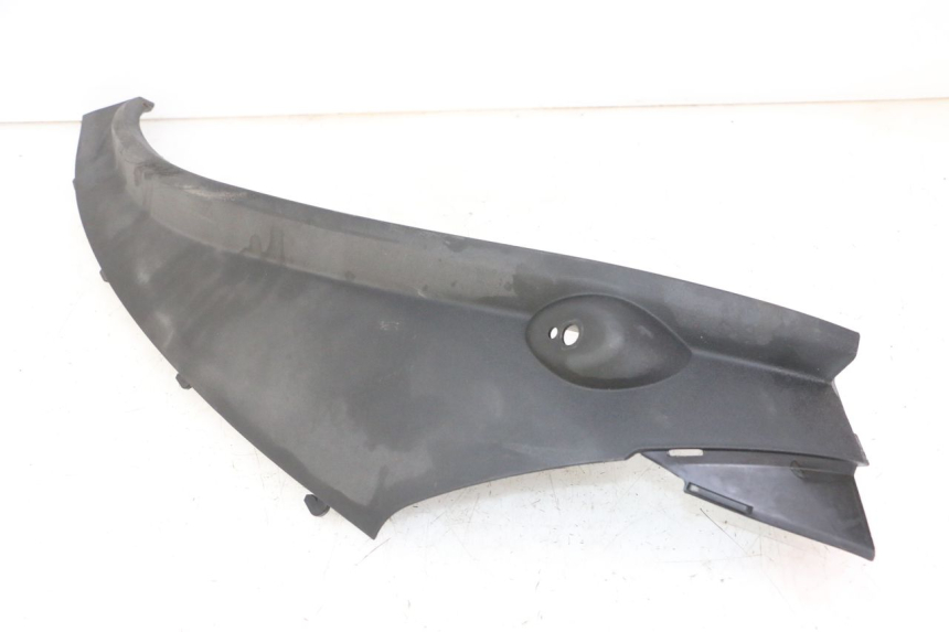 photo de BAS DE CAISSE ARRIERE DROIT PIAGGIO MP3 LT 300 (2010 - 2016) - Points de fixation