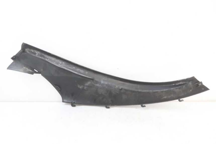 photo de BAS DE CAISSE ARRIERE DROIT PIAGGIO MP3 125 (2006 - 2014) - Gros plan technique