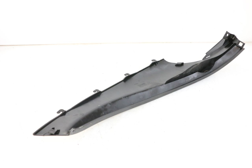 photo de BAS DE CAISSE ARRIERE DROIT PIAGGIO MP3 500 (2011 - 2015) - Détail de la pièce