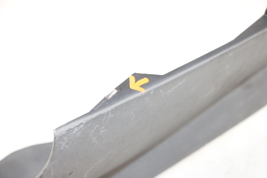 photo de BAS DE CAISSE ARRIERE DROIT PIAGGIO MP3 RL 250 (2006 - 2010) - Zoom état d’usage