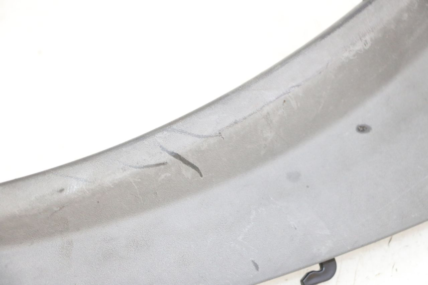 photo de BAS DE CAISSE ARRIERE DROIT PIAGGIO MP3 RL 250 (2006 - 2010) - Vue d’ensemble