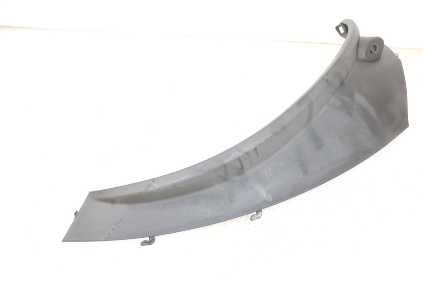 photo de BAS DE CAISSE ARRIERE DROIT PIAGGIO MP3 RL 250 (2006 - 2010) - Points de fixation