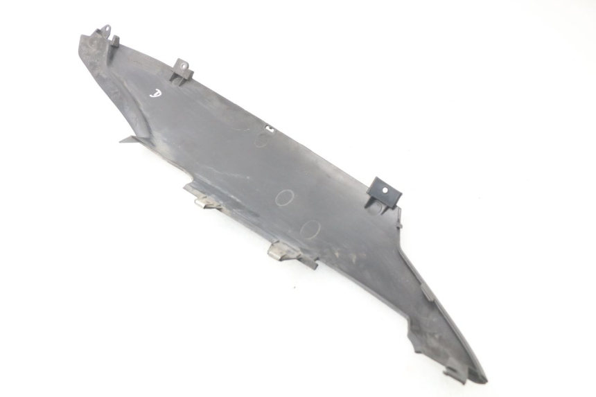 photo de BAS DE CAISSE ARRIERE DROIT GILERA NEXUS 125 (2009 - 2013) - Zoom état d’usage