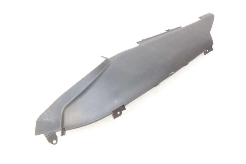 photo de BAS DE CAISSE ARRIERE DROIT GILERA NEXUS 125 (2009 - 2013) - Gros plan technique