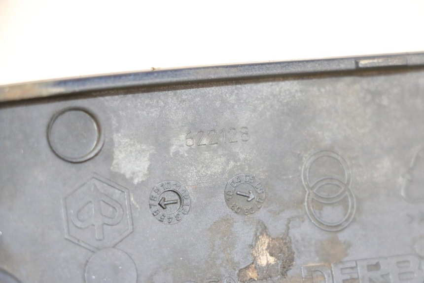 photo de BAS DE CAISSE ARRIERE DROIT PIAGGIO VESPA LX 150 (2005 - 2013) - Détail de la pièce