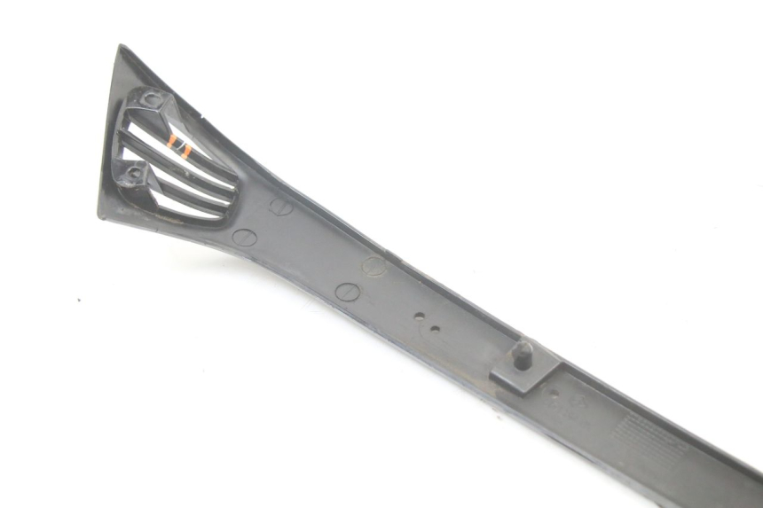 photo de BAS DE CAISSE ARRIERE DROIT PIAGGIO VESPA LX 2T 50 (2005 - 2013) - Zoom composants