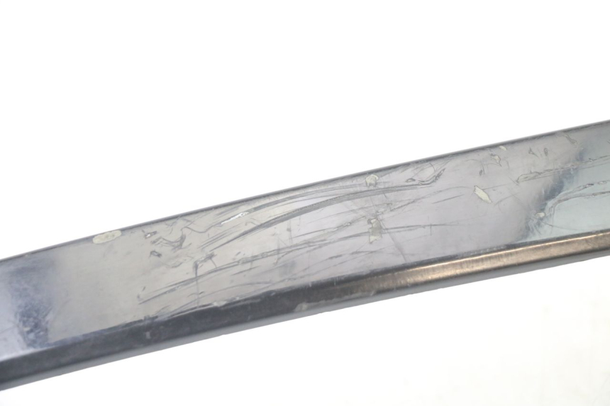 photo de BAS DE CAISSE ARRIERE DROIT PIAGGIO VESPA LX 2T 50 (2005 - 2013) - Zoom état d’usage