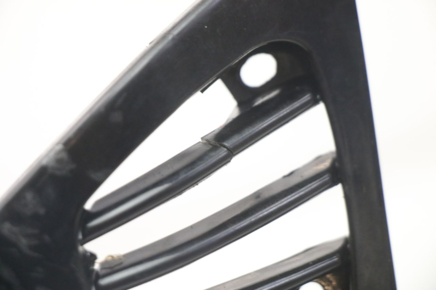 photo de BAS DE CAISSE ARRIERE DROIT PIAGGIO VESPA LX 2T 50 (2005 - 2013) - Points de fixation