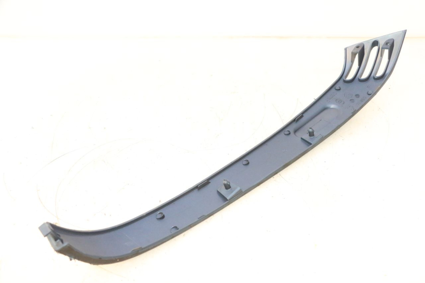photo de BAS DE CAISSE ARRIERE DROIT PIAGGIO VESPA LX 2T 50 (2005 - 2013) - Autre angle de vue