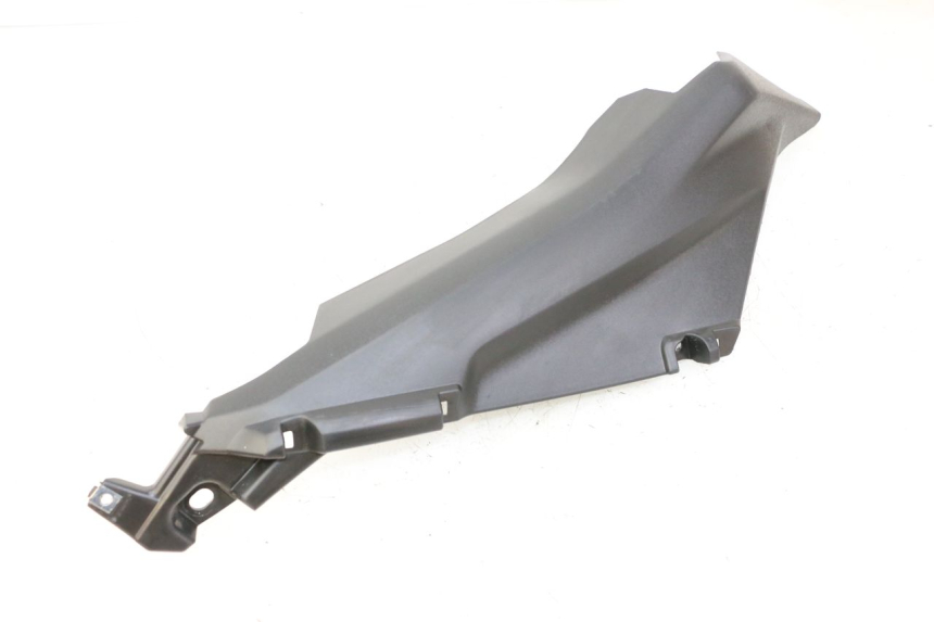 photo de BAS DE CAISSE ARRIERE DROIT YAMAHA XMAX X-MAX 125 (2021 - 2025) - Vue d’ensemble