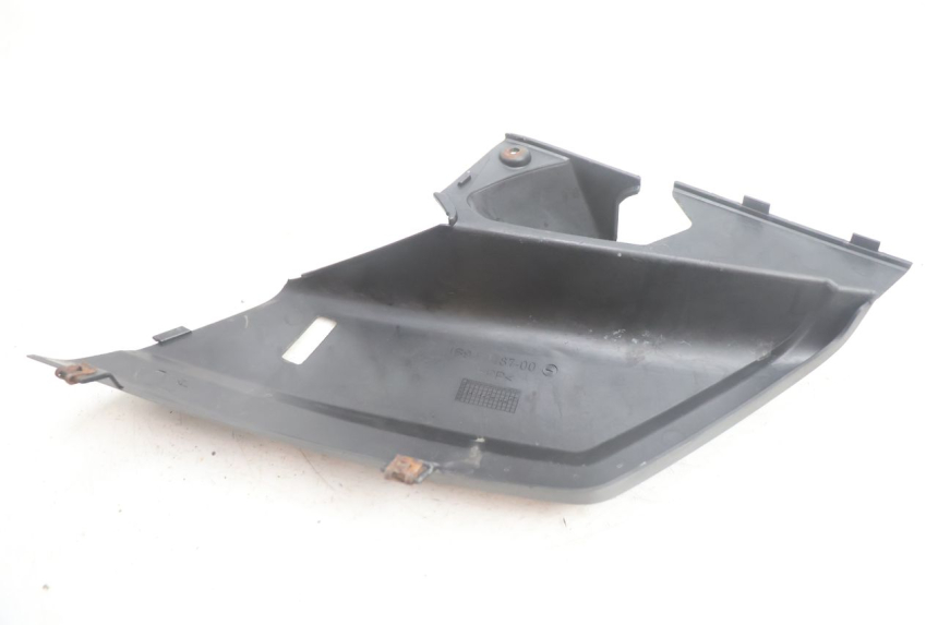 photo de BAS DE CAISSE ARRIERE DROIT YAMAHA XMAX X-MAX 125 (2006 - 2009) - Points de fixation