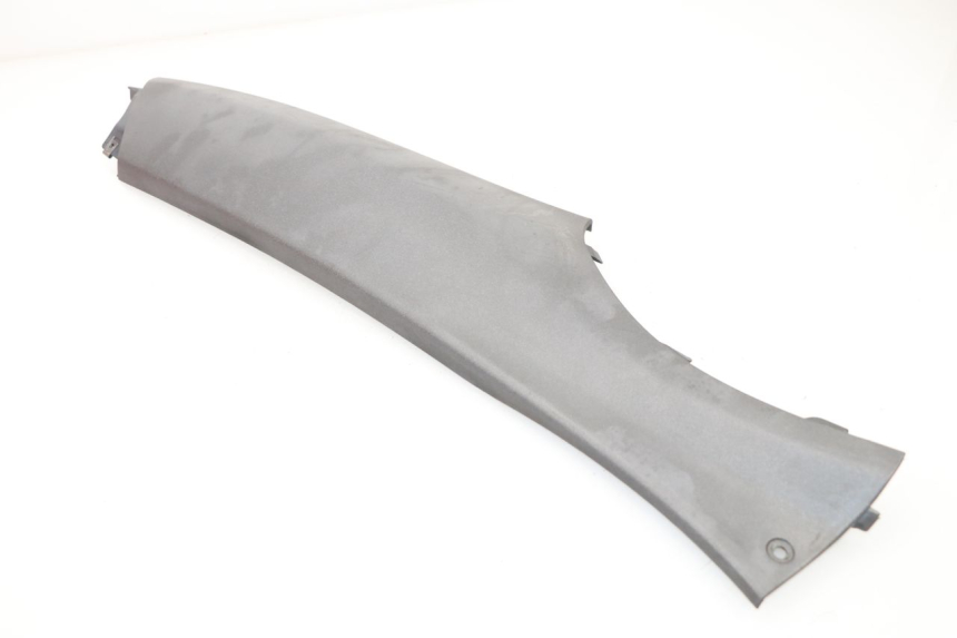 photo de BAS DE CAISSE ARRIERE DROIT PIAGGIO X9 EVOLUTION 250 (2003 - 2007) - Zoom état d’usage