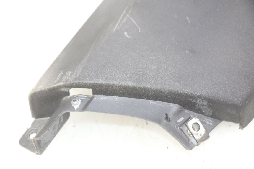 photo de BAS DE CAISSE ARRIERE DROIT PIAGGIO X9 EVOLUTION 125 (2003 - 2007) - Vue d’ensemble