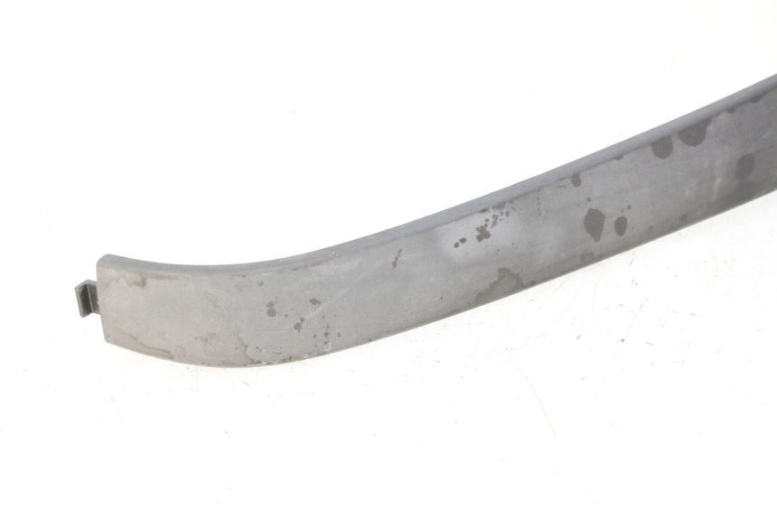 photo de BAS DE CAISSE ARRIERE GAUCHE PIAGGIO LXV 4T 50 (2009 - 2013) - État de surface