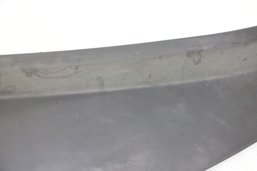 photo de BAS DE CAISSE ARRIERE GAUCHE PIAGGIO MP3 LT 300 (2010 - 2016) - Marquages et références