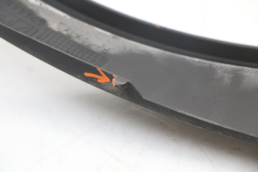 photo de BAS DE CAISSE ARRIERE GAUCHE PIAGGIO MP3 125 (2006 - 2014) - État de surface