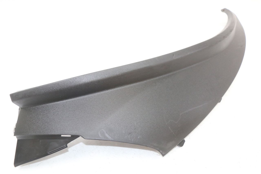 photo de BAS DE CAISSE ARRIERE GAUCHE PIAGGIO MP3 125 (2006 - 2014) - Détail de la pièce