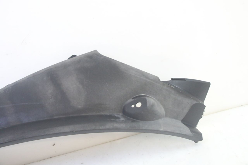 photo de BAS DE CAISSE ARRIERE GAUCHE PIAGGIO MP3 RL 250 (2006 - 2010) - Zoom état d’usage