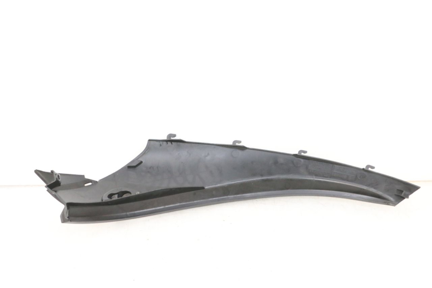 photo de BAS DE CAISSE ARRIERE GAUCHE PIAGGIO MP3 RL 250 (2006 - 2010) - Zoom état d’usage