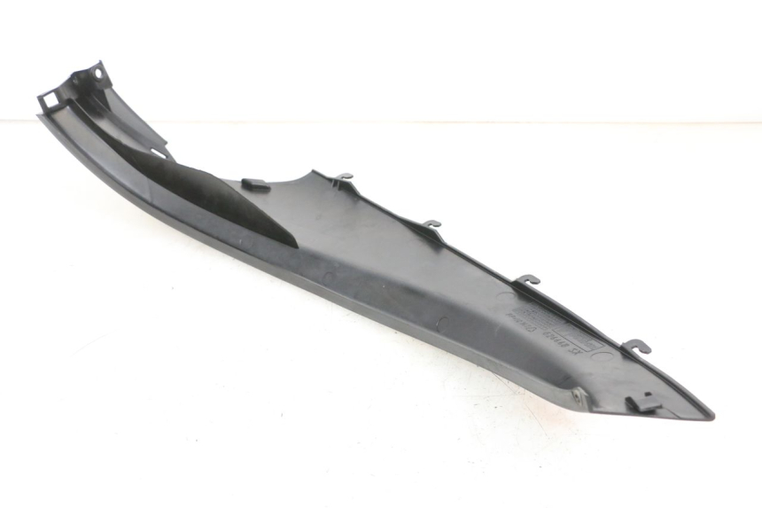 photo de BAS DE CAISSE ARRIERE GAUCHE PIAGGIO MP3 RL 250 (2006 - 2010) - État de surface