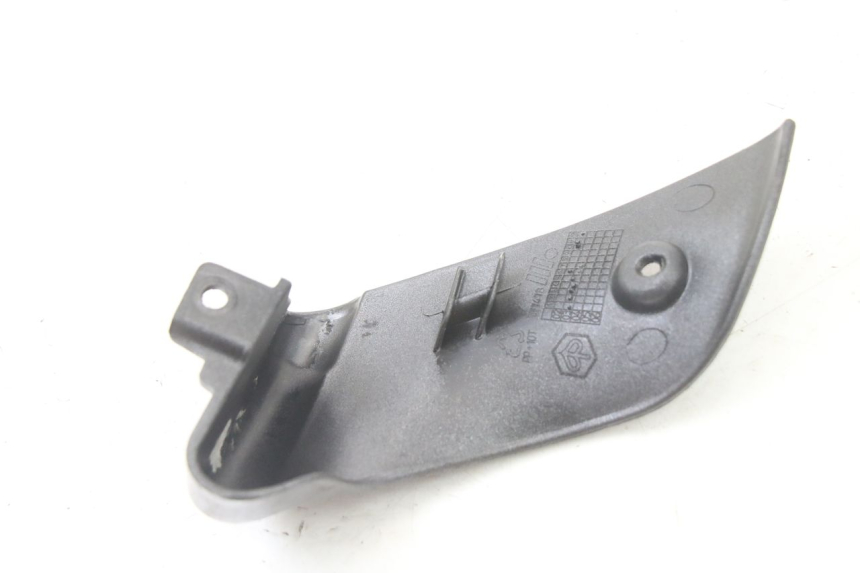 photo de BAS DE CAISSE ARRIERE GAUCHE PIAGGIO VESPA GRANTURISMO 125 (2003 - 2007) - Vue d’ensemble