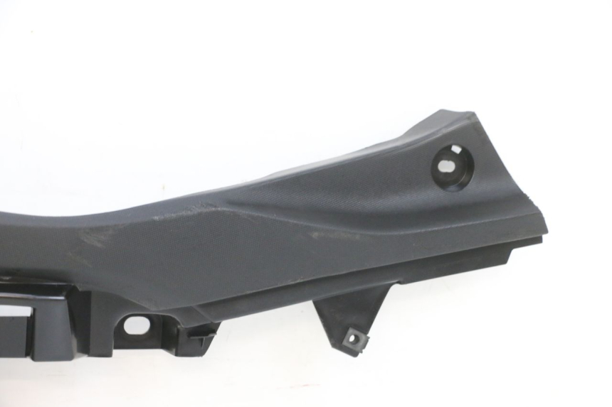 photo de BAS DE CAISSE ARRIERE GAUCHE YAMAHA TRICITY 300 (2020 - 2024) - État de surface