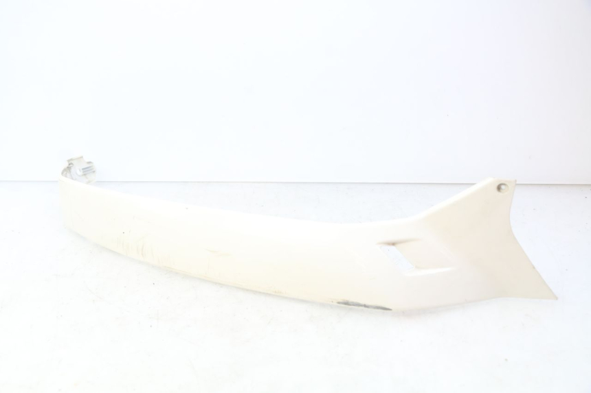 photo de BAS DE CAISSE ARRIERE GAUCHE PIAGGIO VESPA GTS IGET ABS 125 (2017 - 2023) - Détail de la pièce