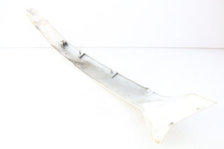 photo de BAS DE CAISSE ARRIERE GAUCHE PIAGGIO VESPA GTS IGET ABS 125 (2017 - 2023) - Autre angle de vue