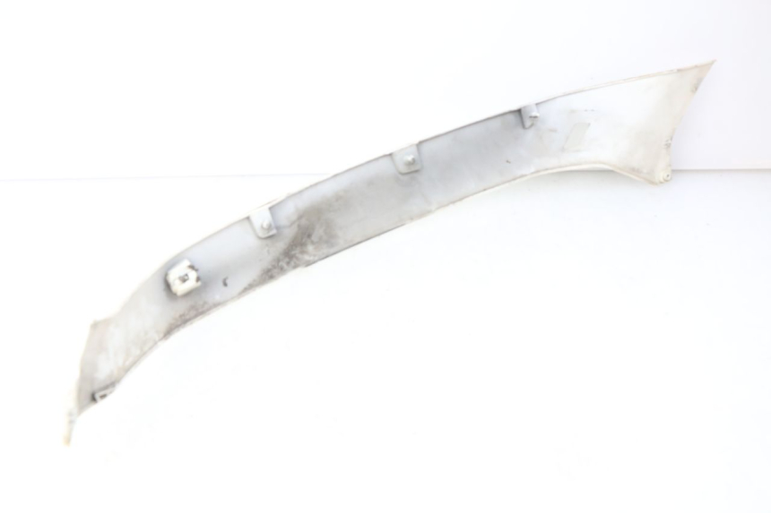 photo de BAS DE CAISSE ARRIERE GAUCHE PIAGGIO VESPA GTS IGET ABS 125 (2017 - 2023) - Points de fixation