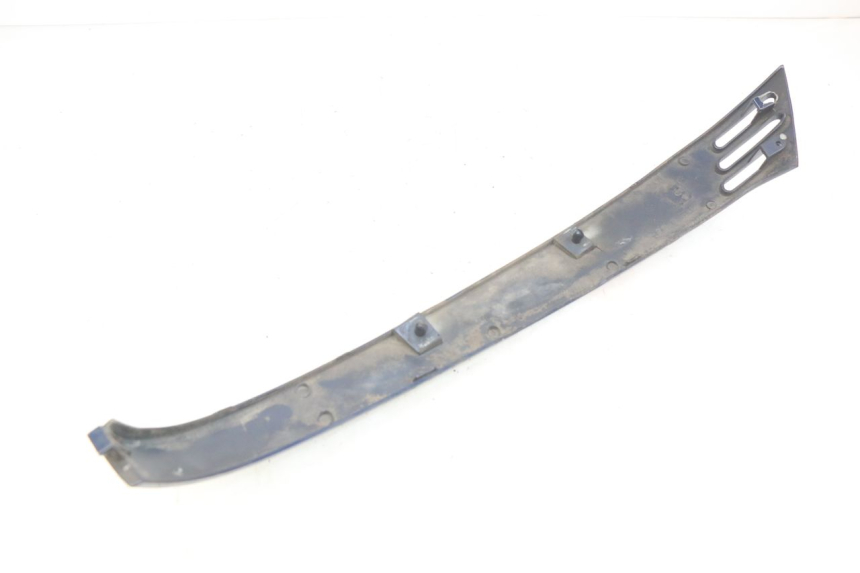 photo de BAS DE CAISSE ARRIERE GAUCHE PIAGGIO VESPA LXV 125 (2006 - 2009) - Zoom état d’usage