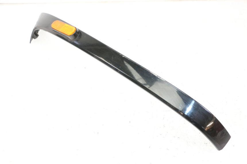 photo de BAS DE CAISSE ARRIERE GAUCHE PIAGGIO VESPA S 2T 50 (2007 - 2014) - Autre angle de vue