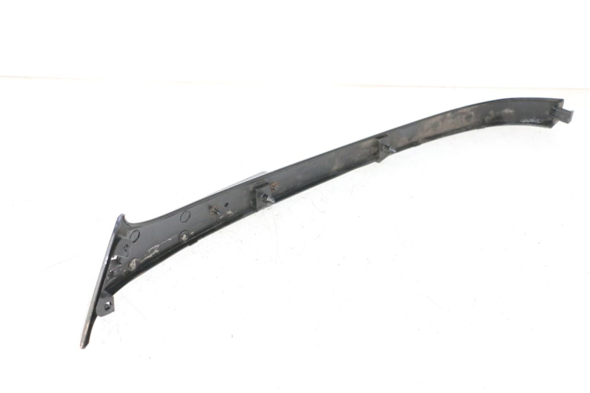 photo de BAS DE CAISSE ARRIERE GAUCHE PIAGGIO VESPA S 2T 50 (2007 - 2014) - Points de fixation