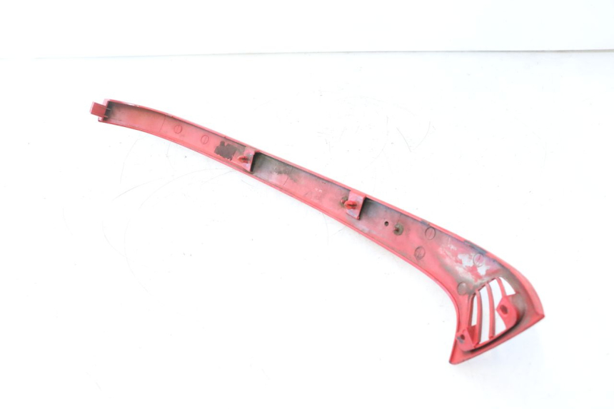 photo de BAS DE CAISSE ARRIERE GAUCHE PIAGGIO VESPA S 2T 50 (2007 - 2014) - Points de fixation