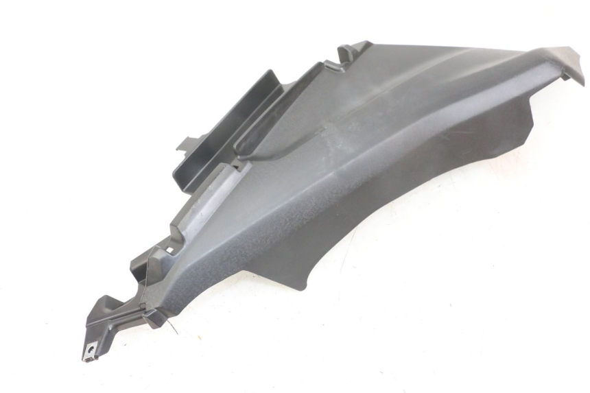 photo de BAS DE CAISSE ARRIERE GAUCHE YAMAHA XMAX X-MAX ABS 125 (2017 - 2020) - Détail de la pièce