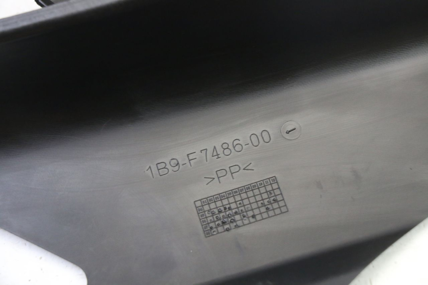 photo de BAS DE CAISSE ARRIERE GAUCHE YAMAHA XMAX X-MAX 125 (2006 - 2009) - Points de fixation