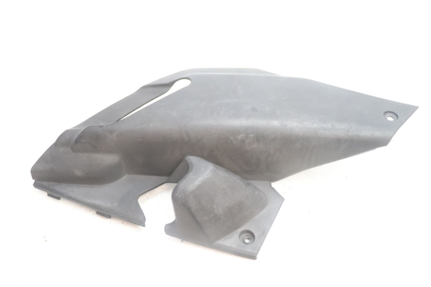 photo de BAS DE CAISSE ARRIERE GAUCHE YAMAHA XMAX X-MAX 125 (2006 - 2009) - Détail de la pièce