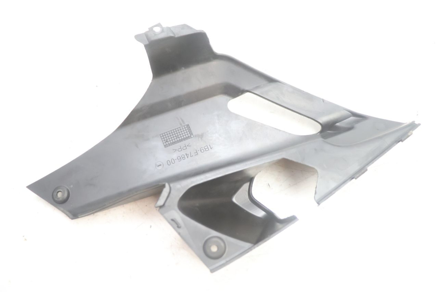 photo de BAS DE CAISSE ARRIERE GAUCHE YAMAHA XMAX X-MAX 125 (2006 - 2009) - Autre angle de vue