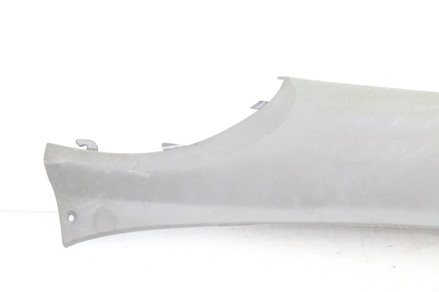 photo de BAS DE CAISSE ARRIERE GAUCHE PIAGGIO X9 EVOLUTION 125 (2003 - 2007) - Détail de la pièce