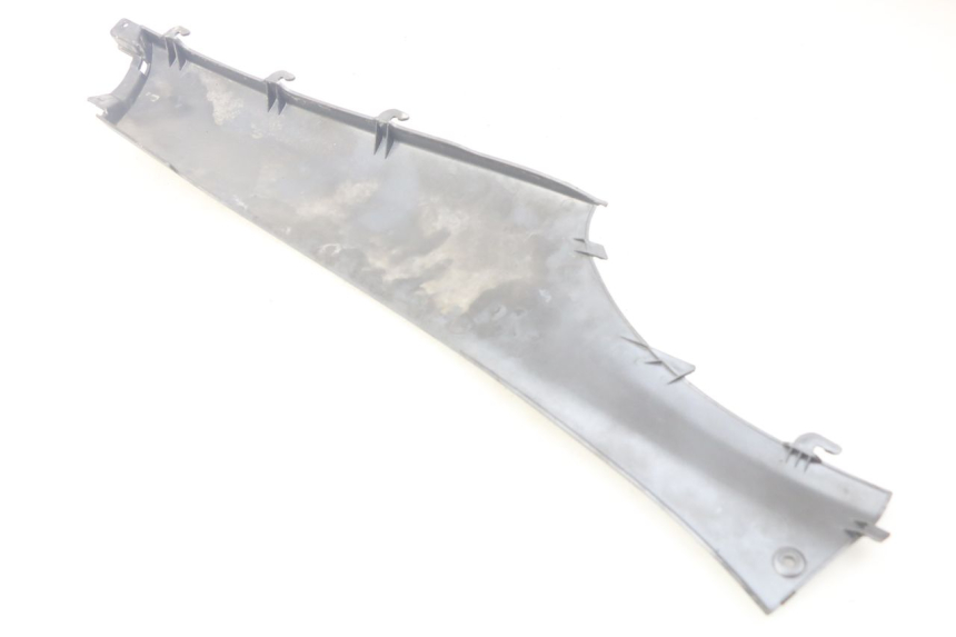 photo de BAS DE CAISSE ARRIERE GAUCHE PIAGGIO X9 EVOLUTION 500 (2003 - 2005) - Détail de la pièce