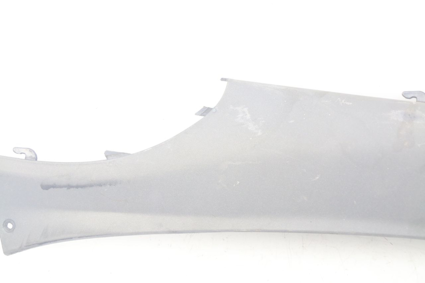 photo de BAS DE CAISSE ARRIERE GAUCHE PIAGGIO X9 EVOLUTION 500 (2003 - 2005) - Autre angle de vue